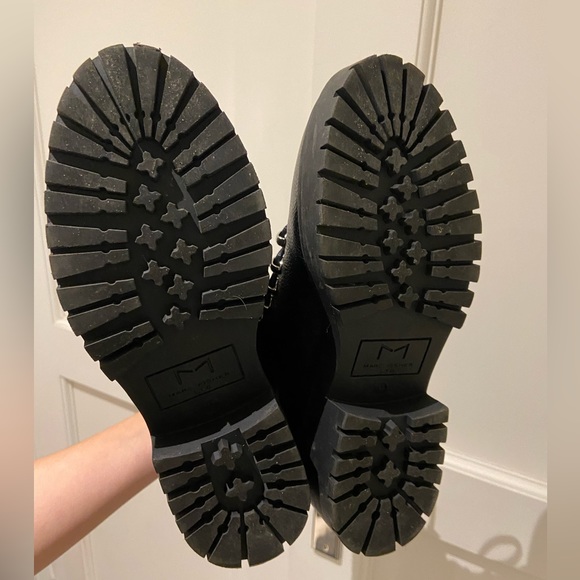 ❗️SOLD❗️Marc Fisher black leather & shearling lace-up boots - Picture 4 of 4